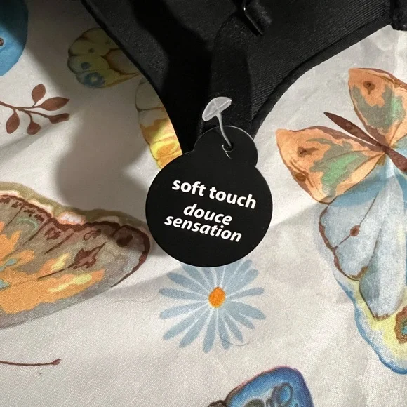 Woman’s bra - Picture 3 of 3